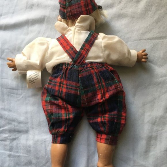 Expression Doll by Sugar Loaf - Picture 7 of 8